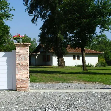 Mezos, 4 Pieces, 6 Personnes - Fr-1-360-62 Mézos